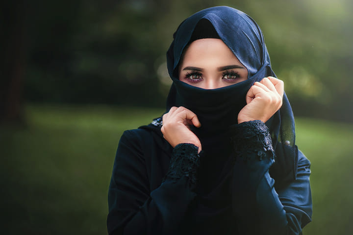 تفسير حلم لبس حجاب وردي للعزباء