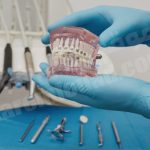 تفسير حلم تقويم الأسنان طاح للعزباء