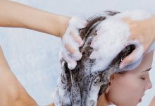 ماذا نضع على الشعر بعد الاستحمام