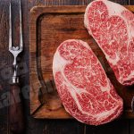 رؤى اللحم النيء: رموز ودلالات غامضة